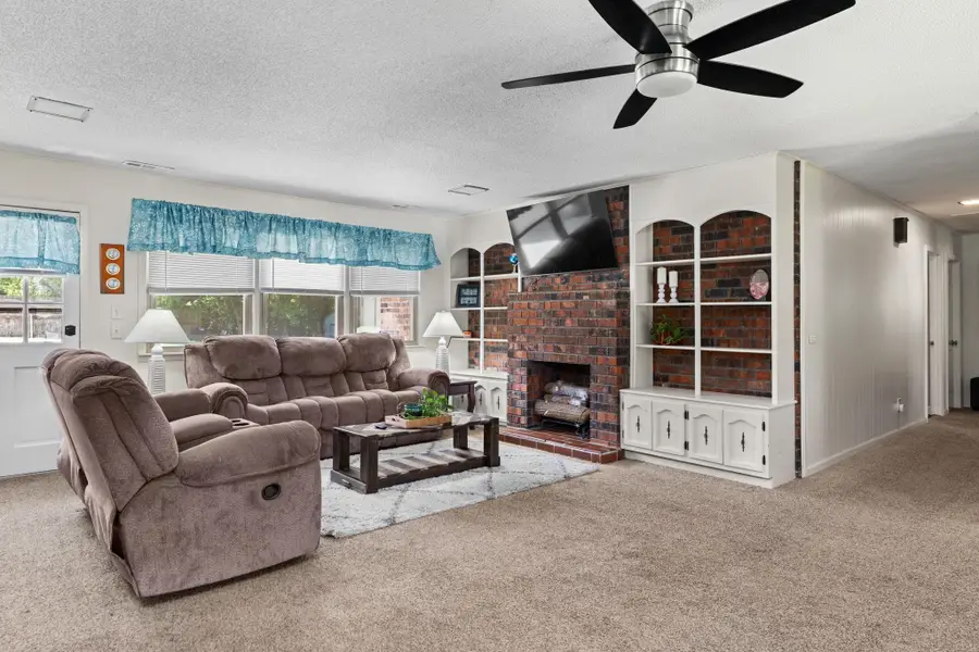 728 Rose St, Rogersville, AL 35652 - #2