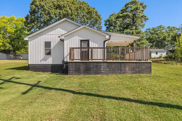 3811 Huntsville Rd, Florence, AL 35630