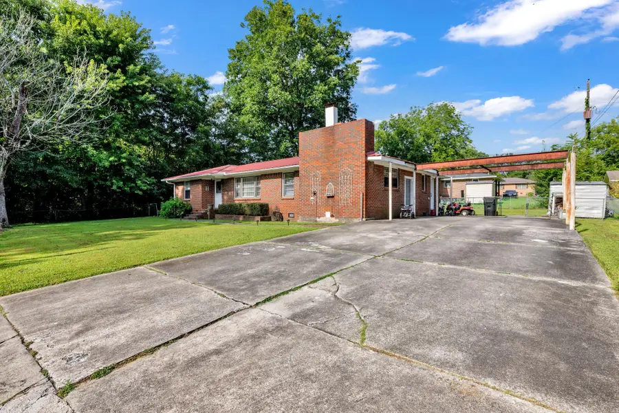 1007 Avenue D, Cullman, AL 35055 - #3