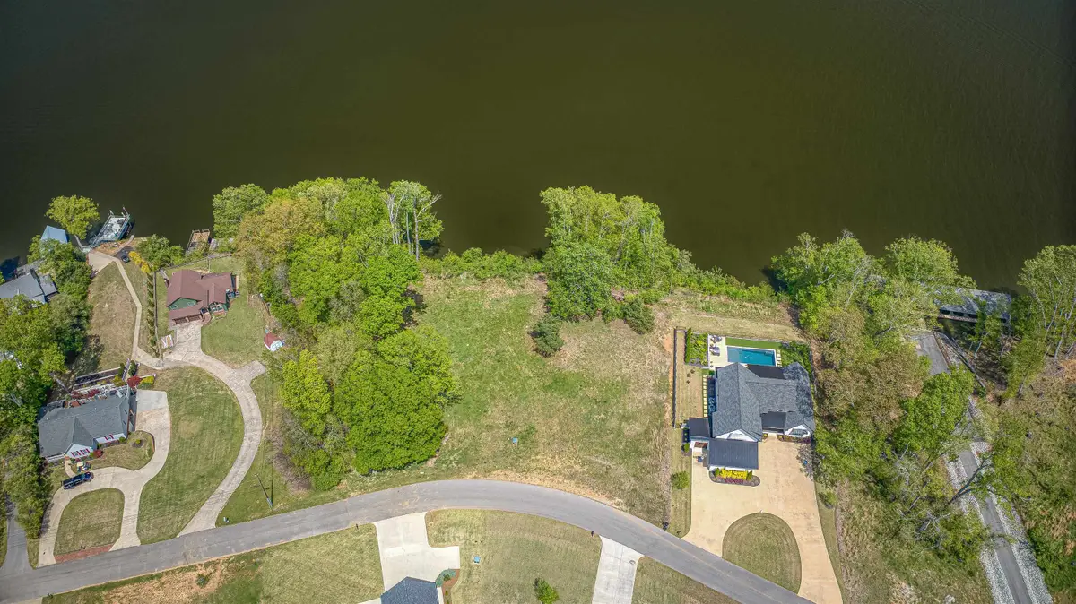 2094 Skypark Rd, Florence, AL 35634 - #1