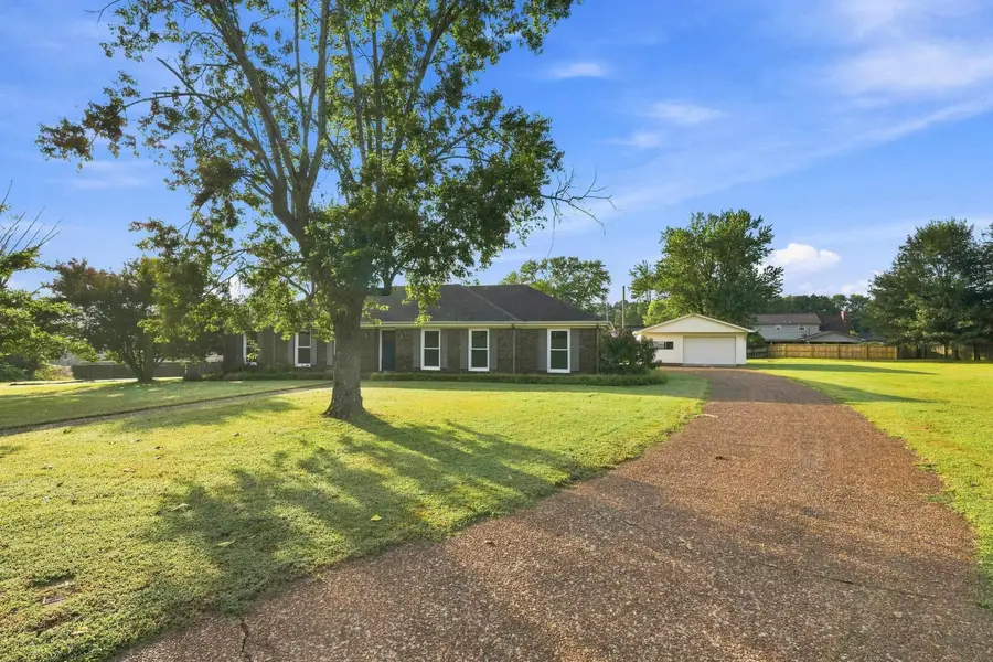 1344 Rickwood Ct, Florence, AL 35630 - #3