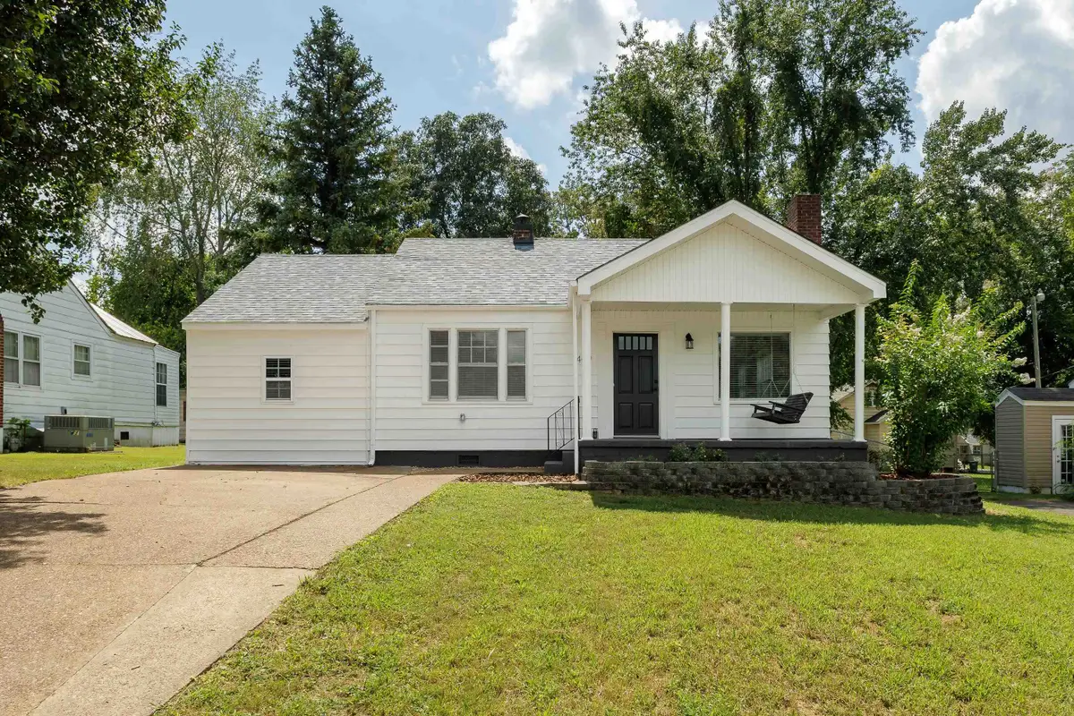 1409 E 35th St, Sheffield, AL 35660 - #1