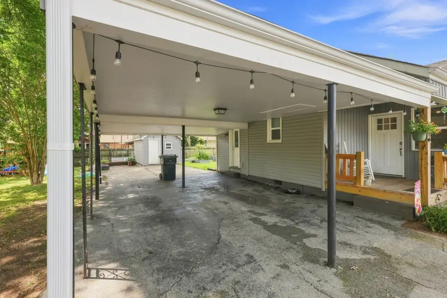 608 Florence Ave, Muscle Shoals, AL 35661 - #3