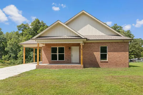 84 White Oak Way, Rogersville, AL 35652