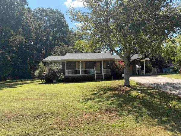 122 Franklin Estates Dr, Russellville, AL 35653