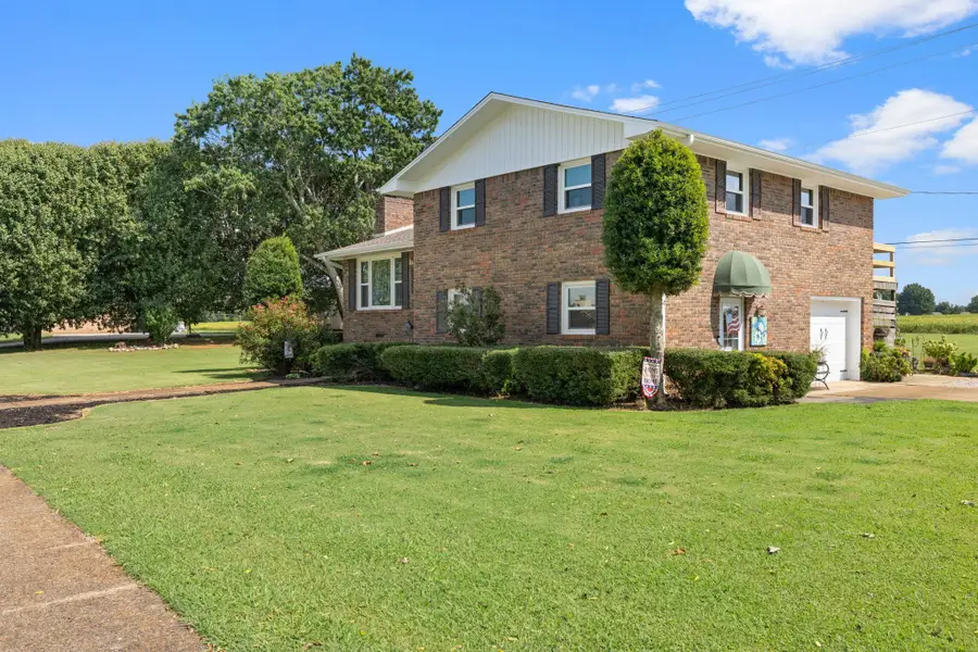 300 Monroe Ave, Muscle Shoals, AL 35661 - #2