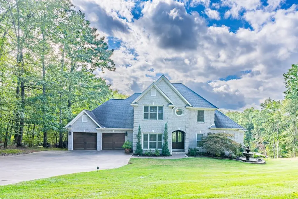 365 Mill Stream Tl, Muscle Shoals, AL 35661 - #1