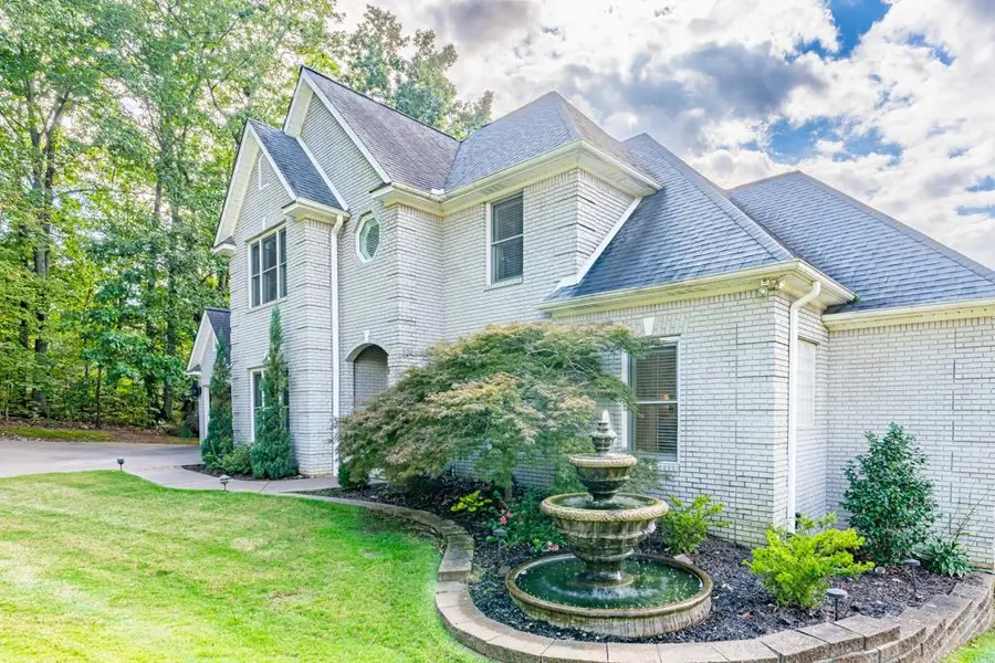 365 Mill Stream Tl, Muscle Shoals, AL 35661 - #2