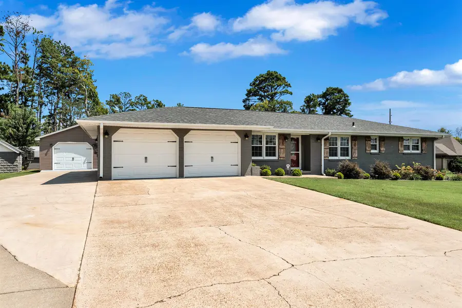 104 Mary Lee Dr, Florence, AL 35634 - #3