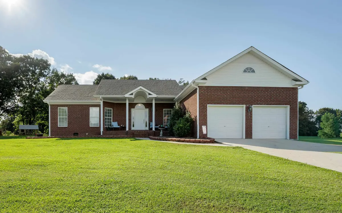 230 Dawn Dr, Florence, AL 35633 - #1