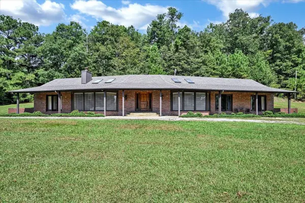 945 Co Rd 1219, Falkville, AL 35622