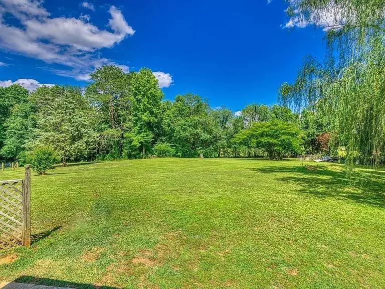 13070 Frankfort Rd, Tuscumbia, AL 35674 - #2