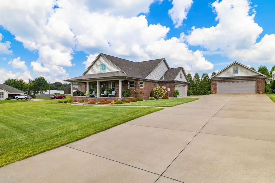 47 Maplewood Cir, Killen, AL 35645 - #3