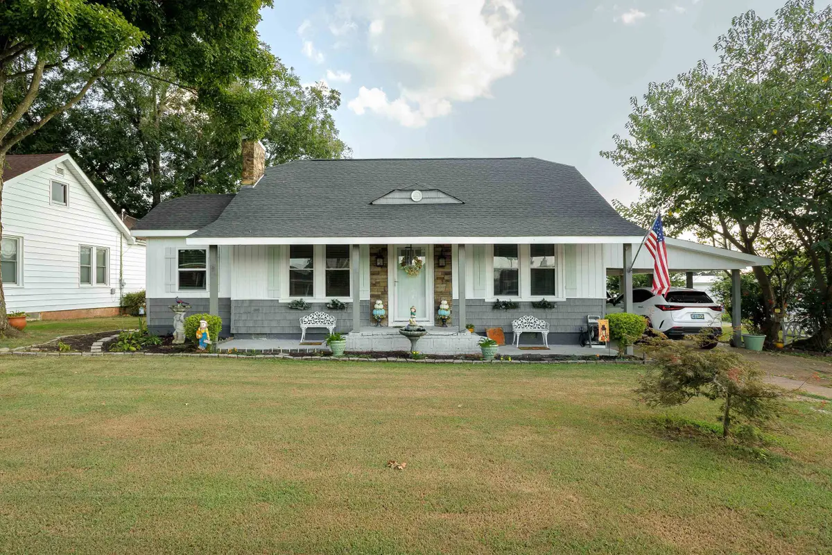 602 Ford Ave, Muscle Shoals, AL 35661 - #1