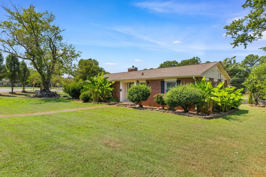 2301 Mcburney Dr, Florence, AL 35630 - #2