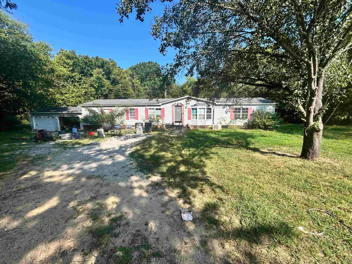 140 Youngblood Way, Killen, AL 35645 - #1