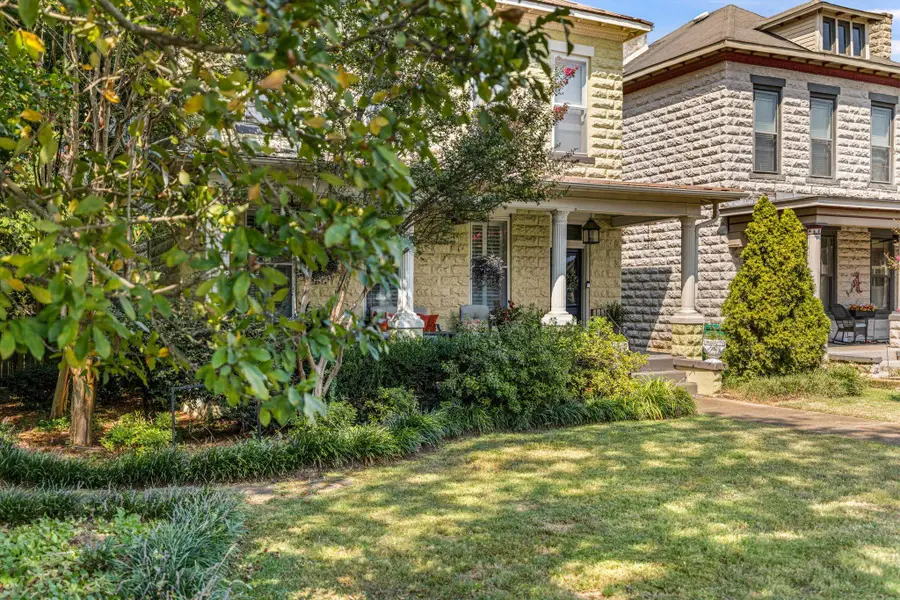 809 Montgomery Ave, Sheffield, AL 35660 - #2