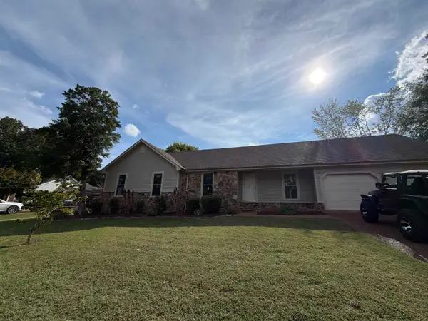 105 Woodstock Dr, Florence, AL 35630