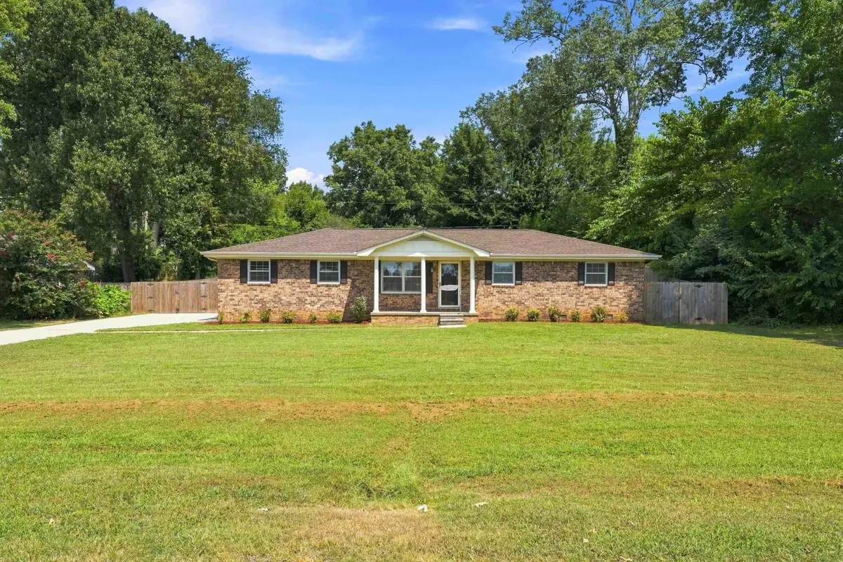 725 Dearborn St, Muscle Shoals, AL 35661 - #1