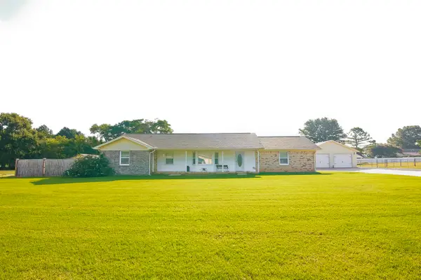 660 Blake Dr, Tuscumbia, AL 35674
