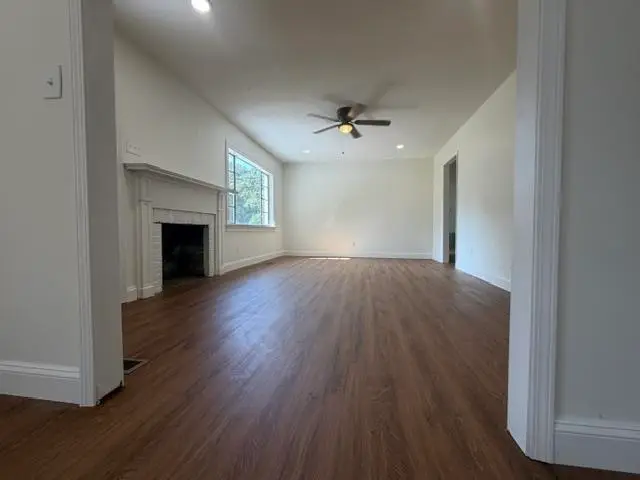 1023 Piedmont St, Florence, AL 35630 - #2