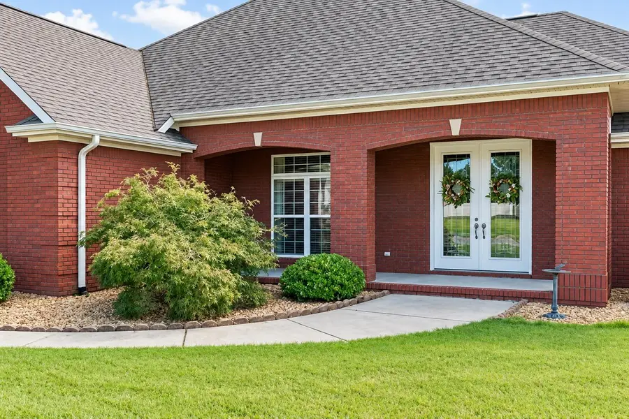 222 Mary Ellen Dr, Muscle Shoals, AL 35661 - #3