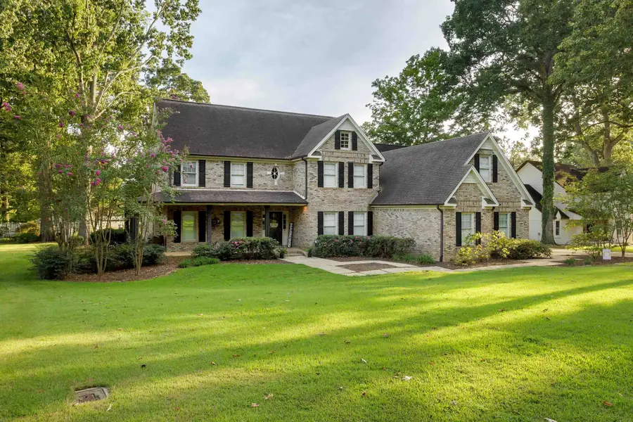 105 Willow Oak Dr, Muscle Shoals, AL 35661 - #2