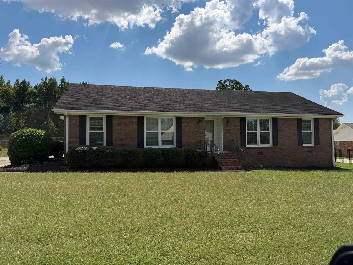 110 Lancaster Rd, Florence, AL 35633 - #1