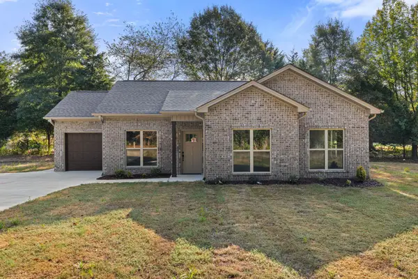 104 Co Rd 283, Florence, AL 35633