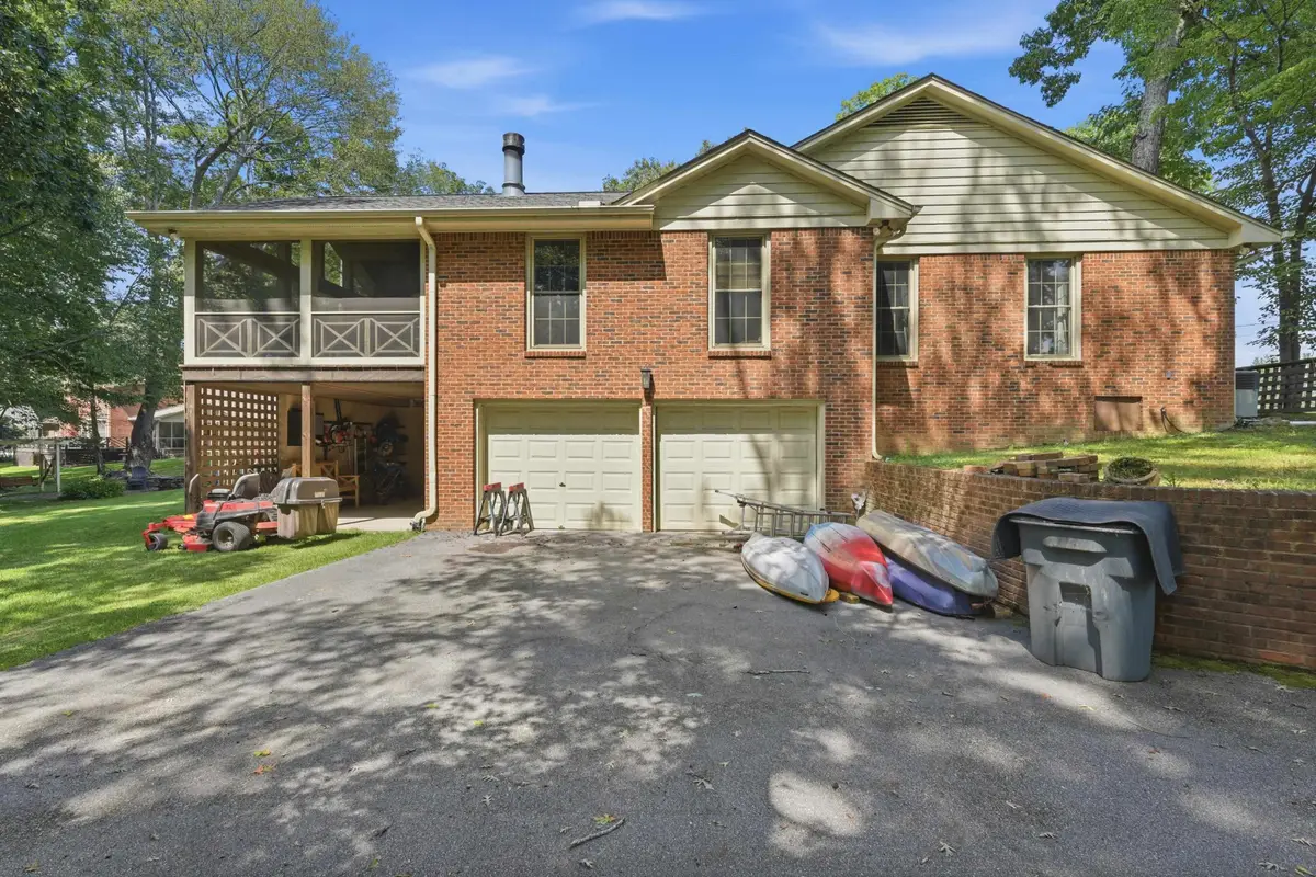 316 Harris Dr, Florence, AL 35634 - #1