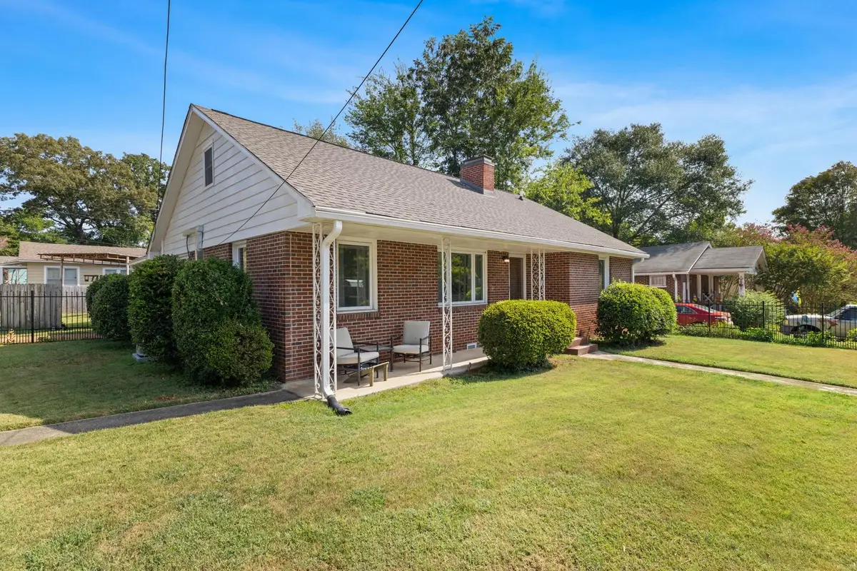701 Howell St, Florence, AL 35630 - #1