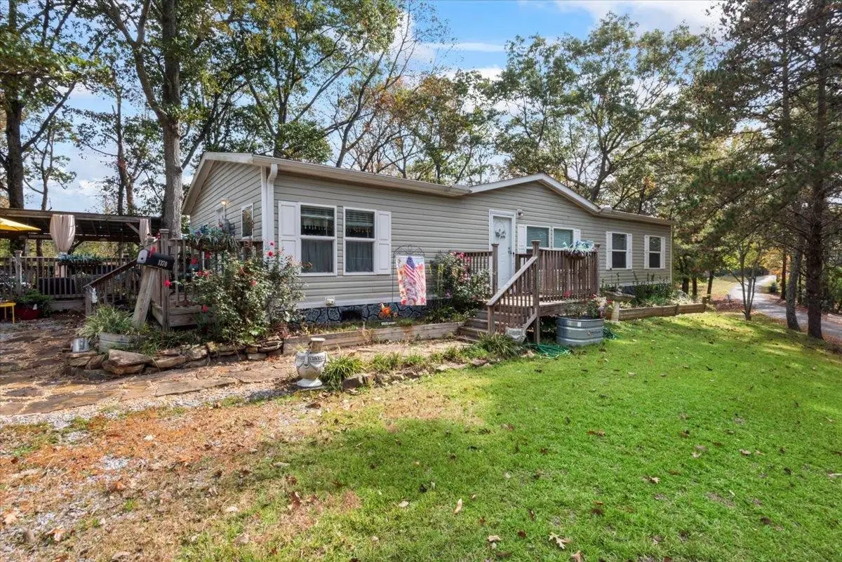 1370 Co Rd 1193, Vinemont, AL 35179 - #1