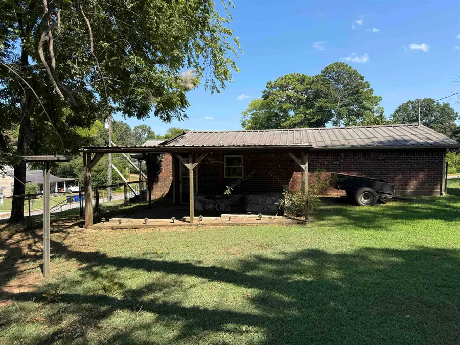 552 High St, Florence, AL 35630 - #3