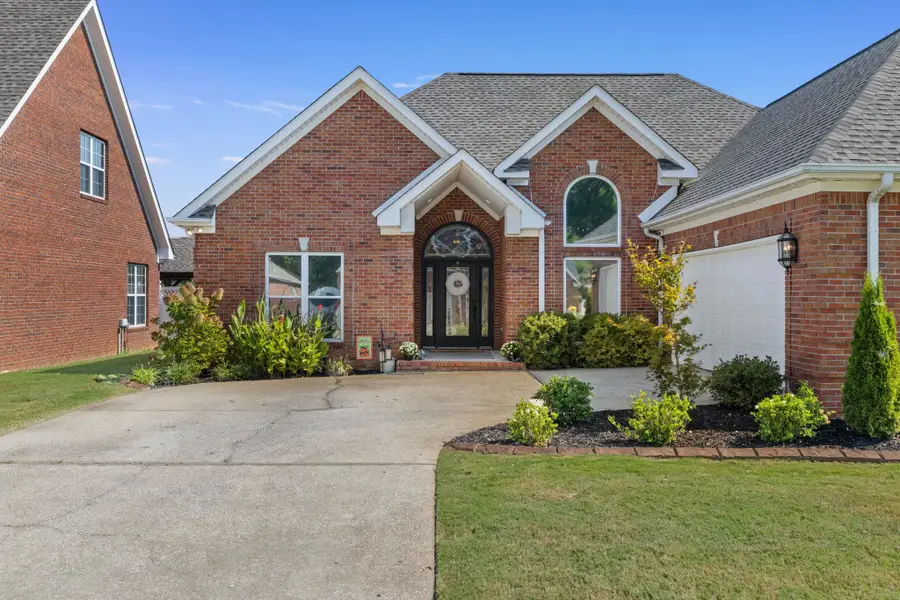 233 Jordan Ln, Florence, AL 35630 - #3