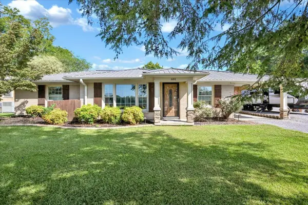 601 Nanceford Rd, Hartselle, AL 35640