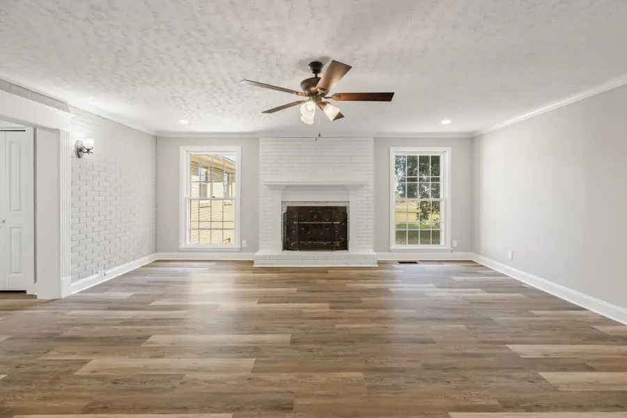 280 Bonnie Cir, Toney, AL 35773 - #2