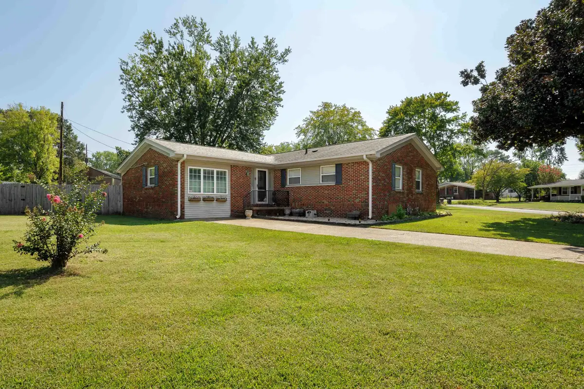 2422 Dublin St, Florence, AL 35630 - #1