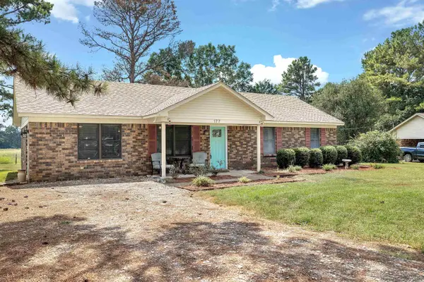 177 Rogersville Heights Dr, Rogersville, AL 35652