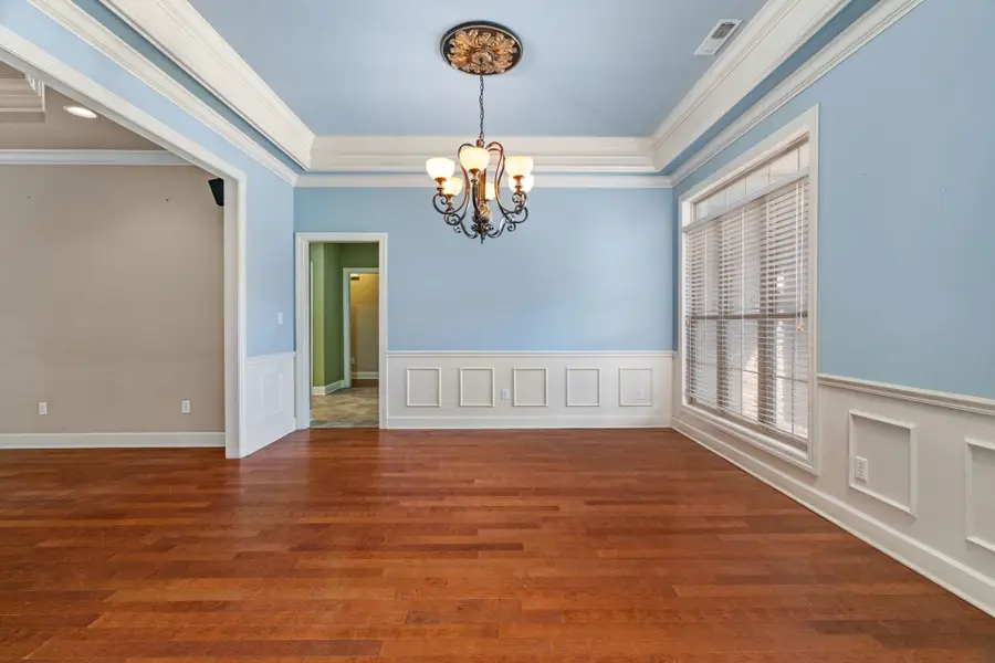 501 Koger St, Killen, AL 35645 - #3
