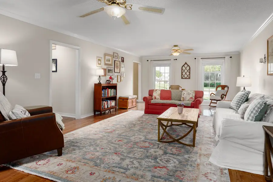 1806 Maclin Dr, Tuscumbia, AL 35674 - #2