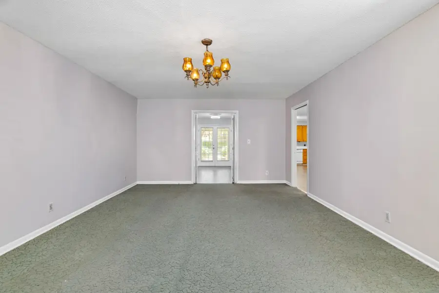 103 Smith Ct, Sheffield, AL 35660 - #2