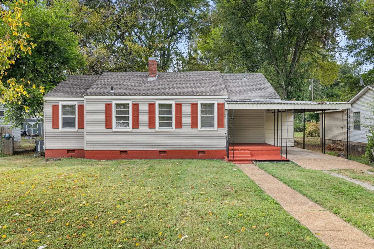 3105 Hatch Blvd, Sheffield, AL 35660 - #1