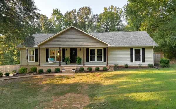 330 Lannes Dr, Killen, AL 35645