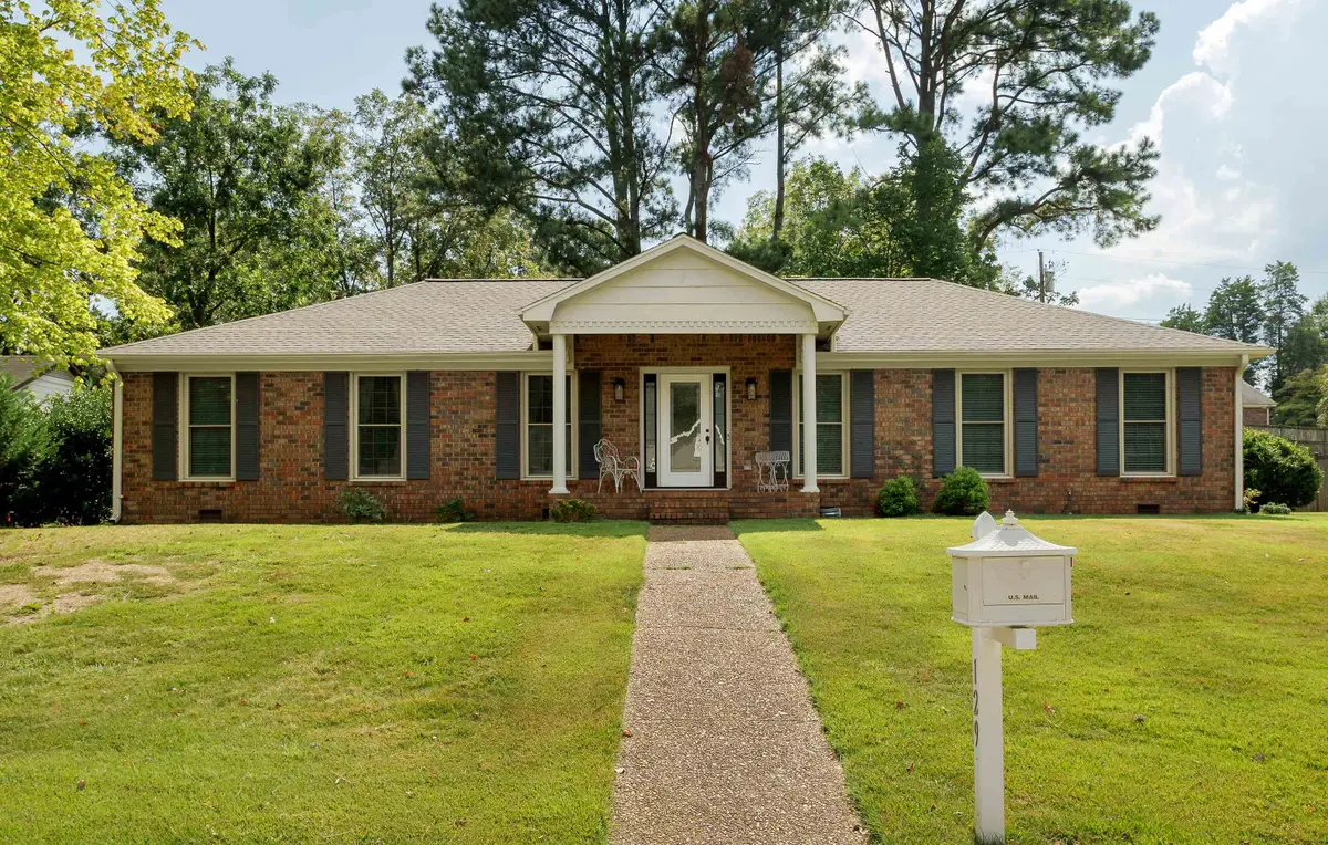 129 Regent Ln, Florence, AL 35630 - #1