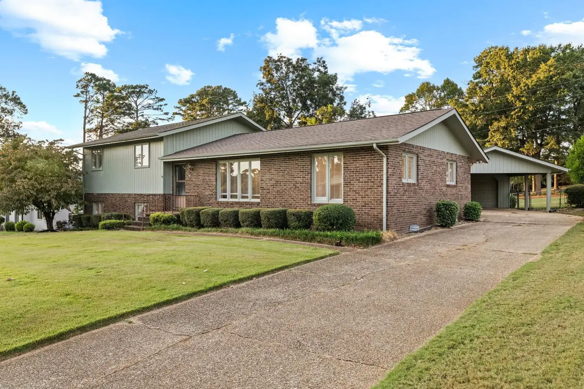 219 Mcgough Blvd, Florence, AL 35630 - #1
