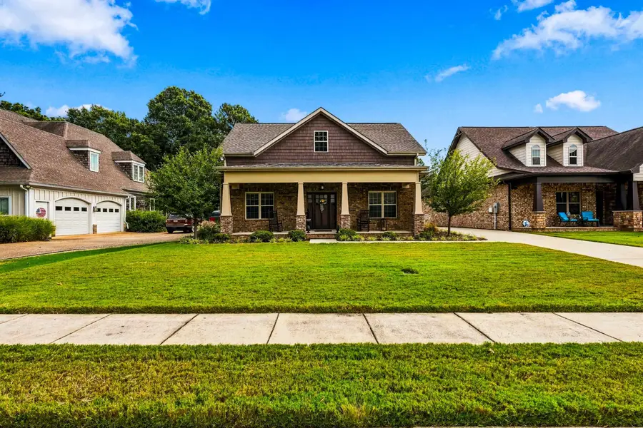 703 Box St, Athens, AL 35611 - #2