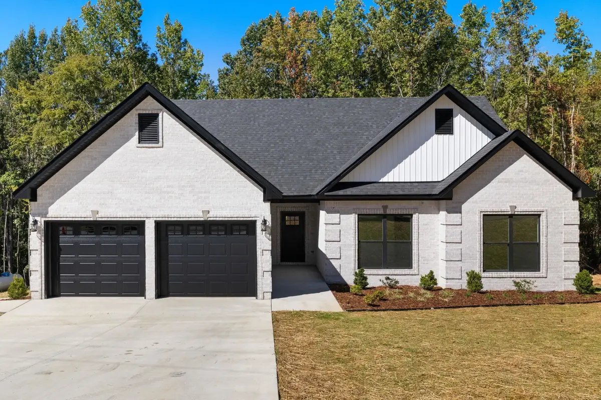 396 Horseshoe Hills Rd, Killen, AL 35645 - #1