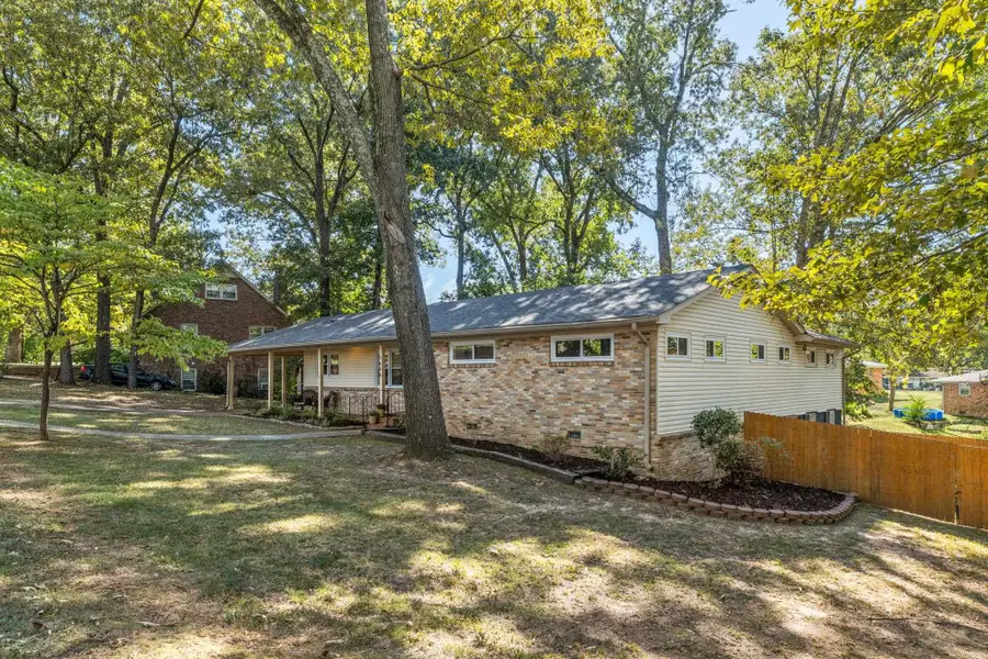 1606 Lamar St, Florence, AL 35630 - #3