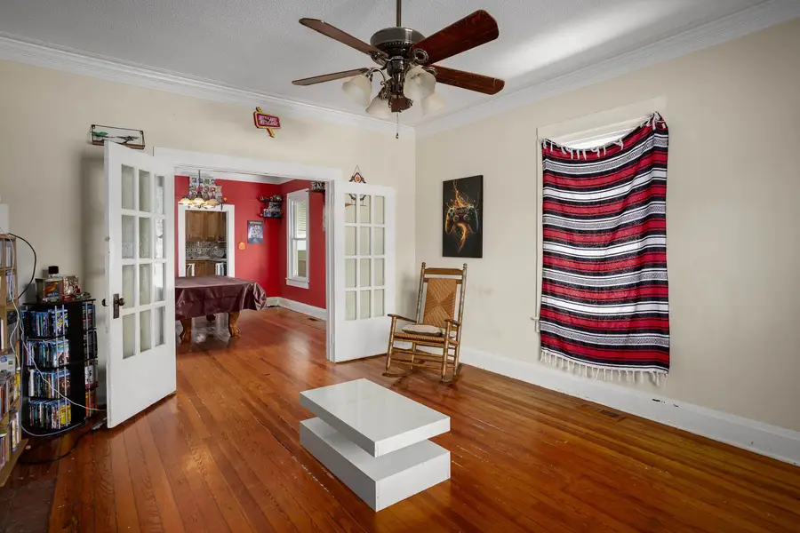 302 E 2nd St, Tuscumbia, AL 35674 - #3