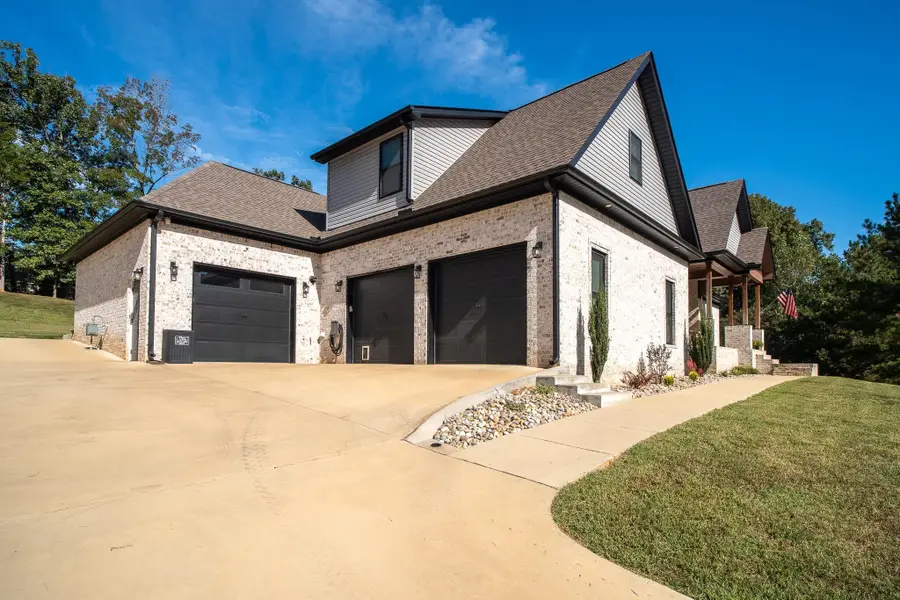 134 Plantation Cir, Killen, AL 35645 - #2